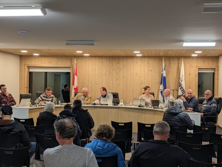 Budget adopté après les Fêtes à Bonaventure CIEUFM 94,9, 1061, la